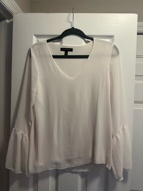 Banana Republic Soft Blush V-Neck Bell Sleeve Blouse